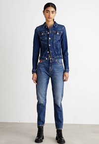 Tommy Jeans VIVIANNE - Chaqueta vaquera - denim dark