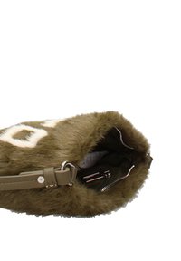 Nepbont tas in olijfgroen met een wit patroon, voorzien van een ritssluiting, een intern vak en een afneembare schouderriem.