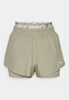 SHORT - Shorts 2 en 1 - light army/khaki/white