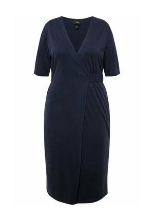 Dunkelblaues Wickelkleid aus weichem Stoff, mit V-Ausschnitt, kurzen Ärmeln, Taillengürtel und einem subtilen Fall für eine lockere Passform.