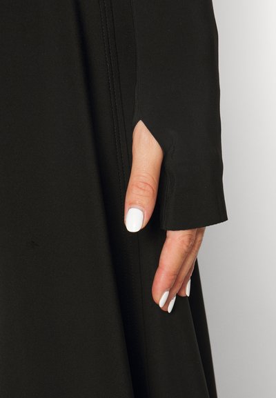 Norma Kamali SHOULDER PAD LONG SLEEVE CREW - Μπλούζα με μακριά μανίκια - black