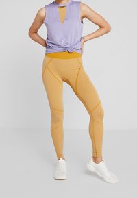 Ellesse Top - purple