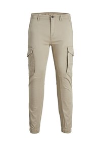 Beige cargobyxor tillverkade av en bomullsblandning, med sidofickor, avsmalnande anklar och en framknappsstängning.