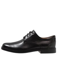 Clarks Derbies & Richelieus - black