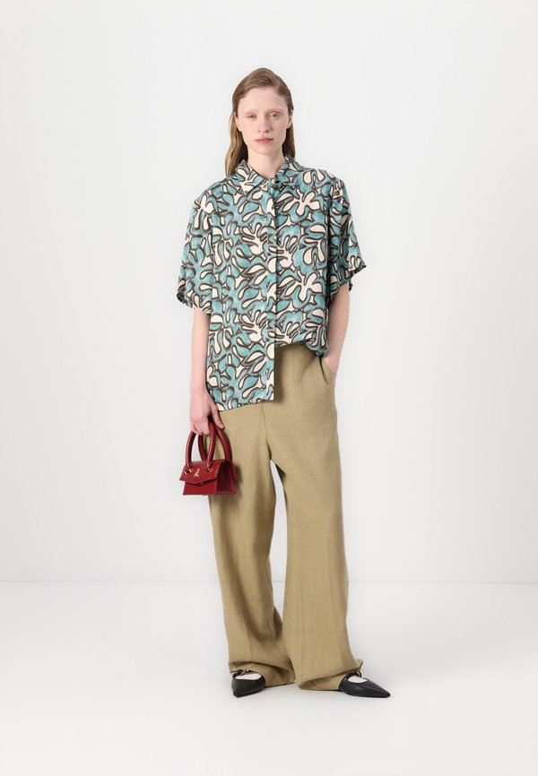 GIA SHORT SLEEVE SHIRT - Button-down blouse - ocean corals4