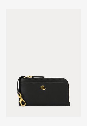 Cartera de cuero negra con cremallera, logo dorado "RLL" y broche dorado unido a un lazo de cuero sobre fondo blanco.