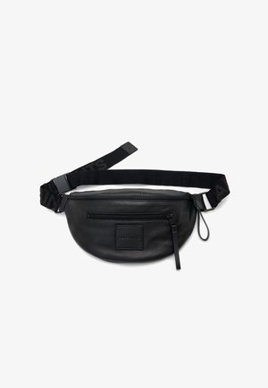 Sort læder mavebælte med lynlåslomme foran, justerbar sort strop med præget branding og påsyet logo patch.