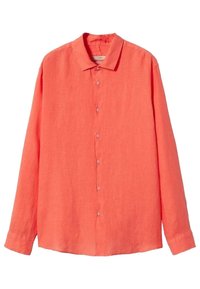 Camicia in lino color corallo, maniche lunghe, chiusura frontale con bottoni, colletto classico, tessuto strutturato, orlo dritto e bottoni discreti.
