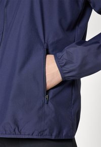 Thumbnail Image 6