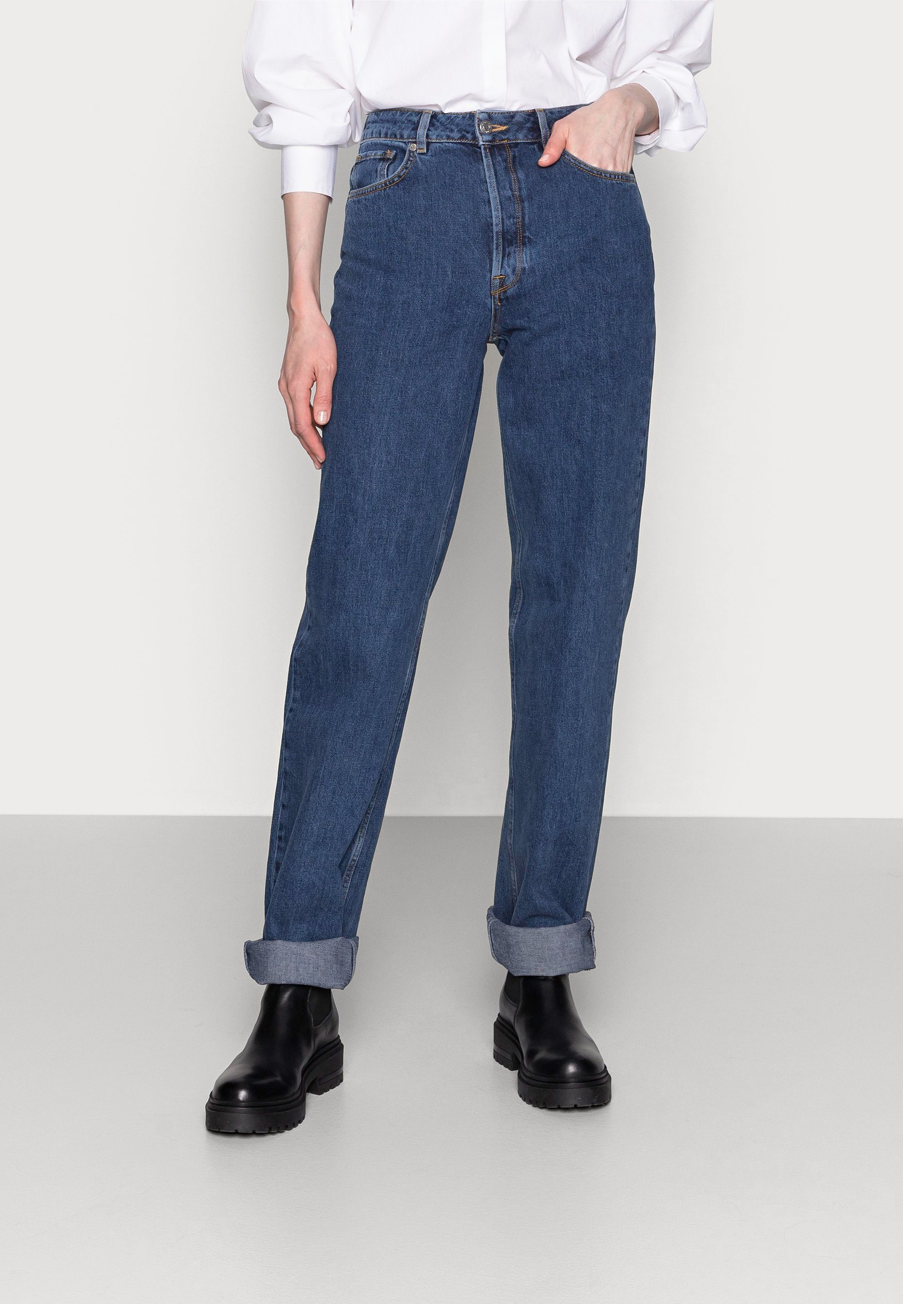 Selected Femme Tall LONG HARBOUR - Straight leg jeans - medium blue denim/blue  denim - Zalando.co.uk