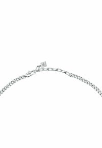 Braccialetto in argento con anelli intrecciati, dotato di un fermo sicuro e di un piccolo charm con logo inciso. Finitura metallica liscia.