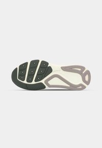 Nike Performance STRUCTURE 26 RUN - Tenisice za cestovno trčanje - summit white/black/vast grey/college grey/sail/sequoia