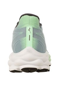 Laufschuh mit einem hellgrauen Mesh-Obermaterial, mintgrünen Akzenten und einer dicken weißen Sohle mit strukturiertem schwarzen Profil.