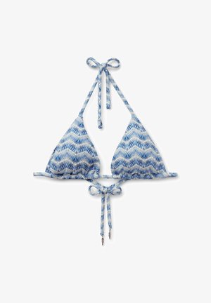 Niebiesko-biały trójkątny top bikini w wzór jodełki z wiązaniem na szyi i z tyłu.