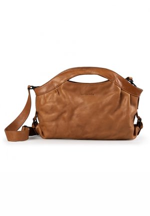 Sac à main en cuir marron souple avec une poignée supérieure incurvée et une bandoulière amovible, avec un lettrage discret de la marque à l'avant.