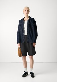 Vero Moda VMBECCA - Shorts - black