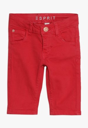 Shorts rojos de algodón con cremallera, cierre de botón, cinco bolsillos y costuras en contraste. Cinturilla con la marca y logo "ESPRIT".