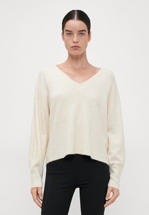 Vero Moda Tall VMJUPITER V NECK PULLOVER  - Džemperis - birch