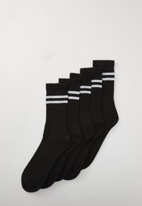 Schwarze Socken im Set zu fünf; geripptes Design mit weißen Streifen am Bund. Glatte Textur, Standard Crew-Länge.
