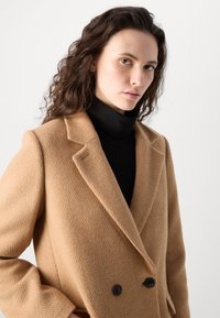 Scotch & Soda SINGLE BREASTED HERRINGBONE COAT - Klassisk kåpe / frakk - tabacco melange