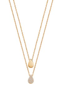 Naszyjnik w odcieniu złota, składający się z dwóch warstw, jedna z gładkim wisiorem w kształcie kropli, a druga z błyszczącą kroplą, każda na łańcuszku.