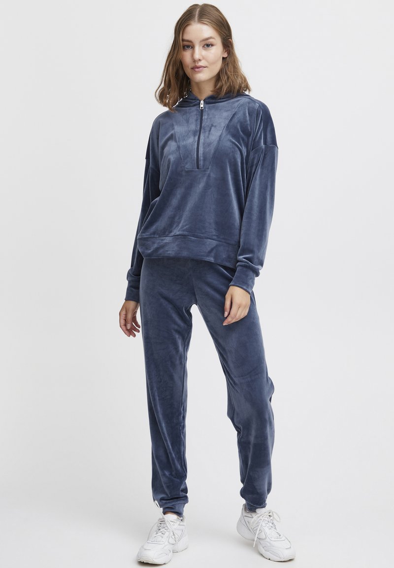 Oxmo OXMITTY SET - Trainingspak - crown blue