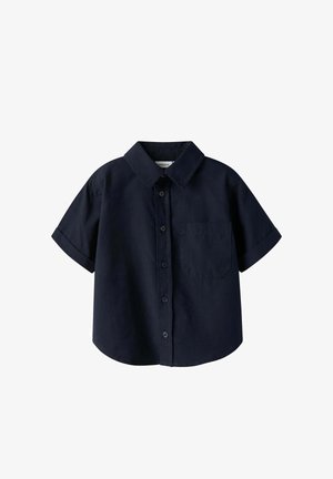 Chemise bleu marine à manches courtes avec col et poche poitrine, conçue pour un usage décontracté ou formel.
