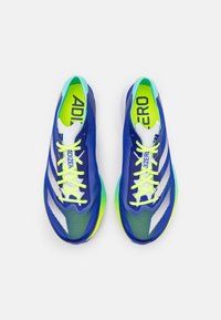 adidas Performance ADIZERO ADIOS 8 - Sapatos para corrida em estrada - lucid blue/zero metallic/lucid lemon