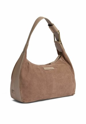 Barna velúr válltáska bőr pánttal és réz csattal, téglalap alakú, cipzáras záródással és logóval az elején.