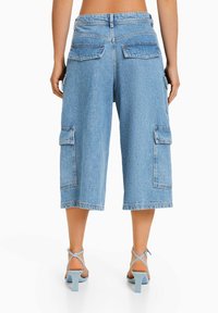 Bershka Jeansshorts - light-blue denim