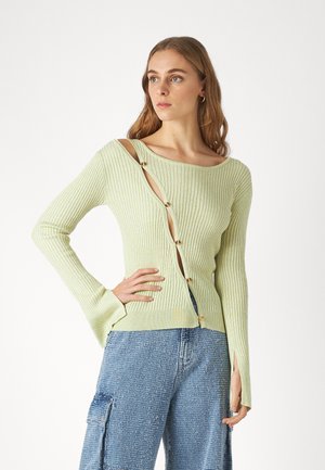 OVER BUTTON JUMPER - Jumper - green banana