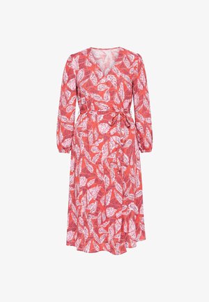 Vestido midi estilo cruzado con mangas largas, fondo coral y estampado de hojas blancas y moradas, cinturón anudado a la cintura y dobladillo con volantes.