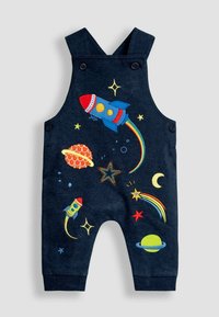 Salopette per bambini blu navy con ricami colorati a tema spaziale che includono razzi, pianeti, stelle, scie arcobaleno e una luna crescente.
