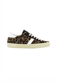 Sneaker in tela con stampa leopardata, dettagli in gomma bianca, chiusura con lacci, parte superiore testurizzata e suola testurizzata beige.