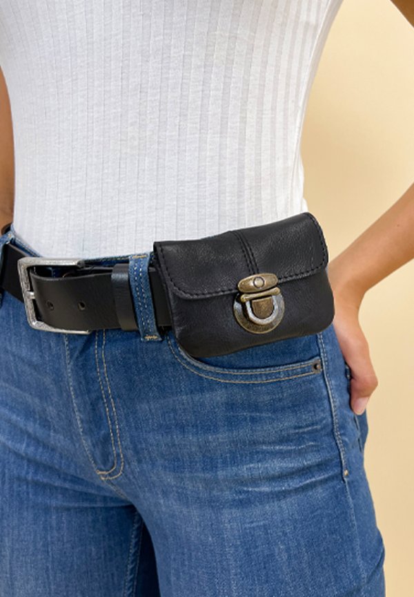 CHAPAL - Umhängetasche