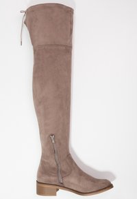 s.Oliver Botas mosqueteras - taupe