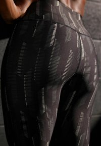Next YOGA - Leggings - monochrome geometric black