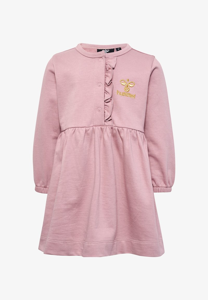 Rosa Langarm-Kleid für Kleinkinder mit Rüschendetails, Druckknöpfen auf der Brust, elastischen Bündchen und gelbem gesticktem "hummel"-Logo auf der linken Brust.