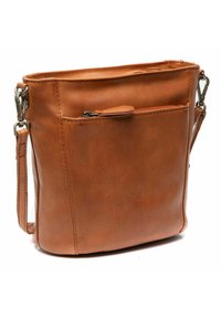 Bruine leren schoudertas met een ritsvak, rechthoekige vorm, zachte textuur, verstelbare schouderband en zichtbare stiksels.