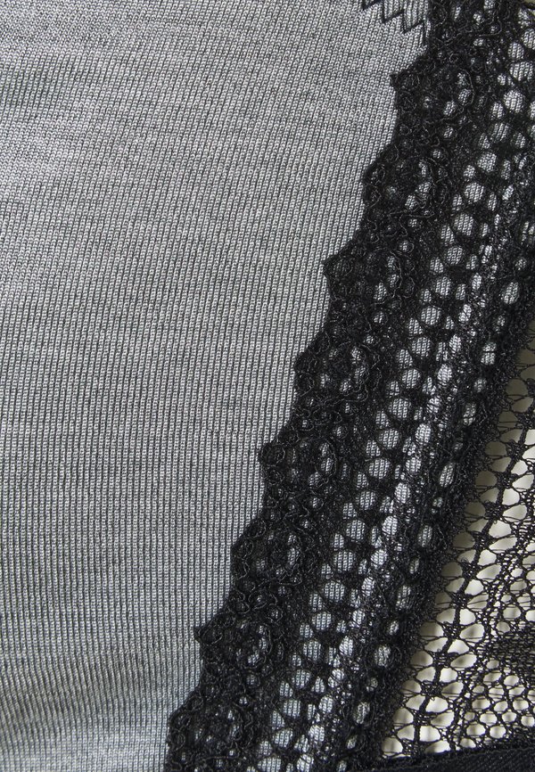 SERENA - T-shirt bra2