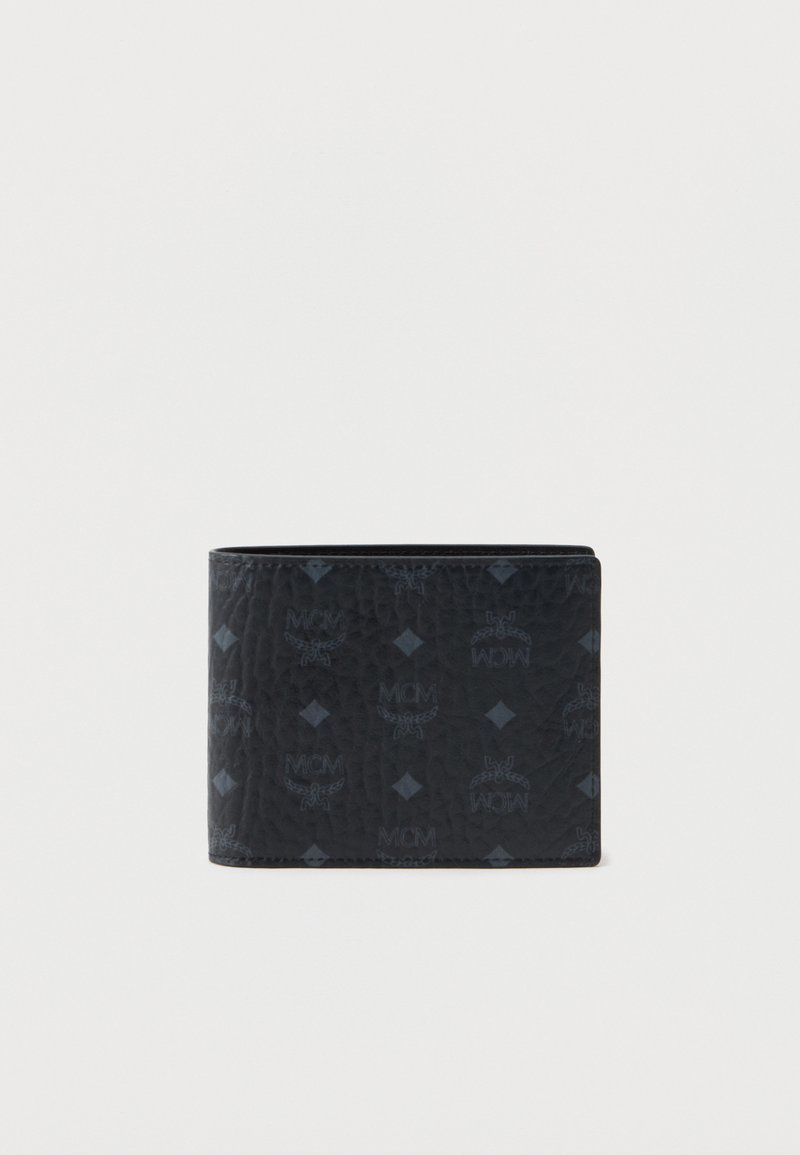 Portefeuille en cuir noir avec une surface texturée, un motif de logo en relief et un design bifold classique. Compact et pratique pour un usage quotidien.