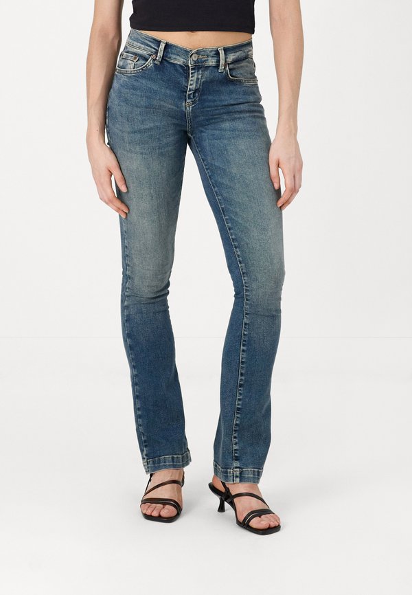 FALLON - Bootcut jeans - darla wash