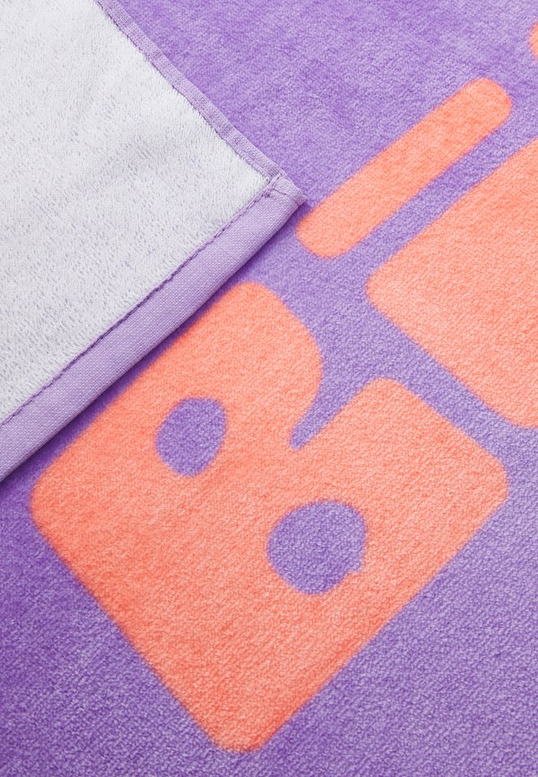 LIE DOWN - Beach towel - prism violet2