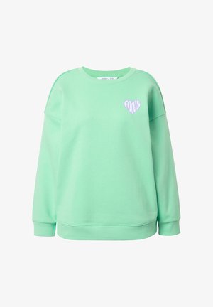 Mintgrøn sweatshirt lavet af blødt stof, med rund halsudskæring og afslappet pasform. Akkurat med hvid "FOCUS" tekst i hjerteform.