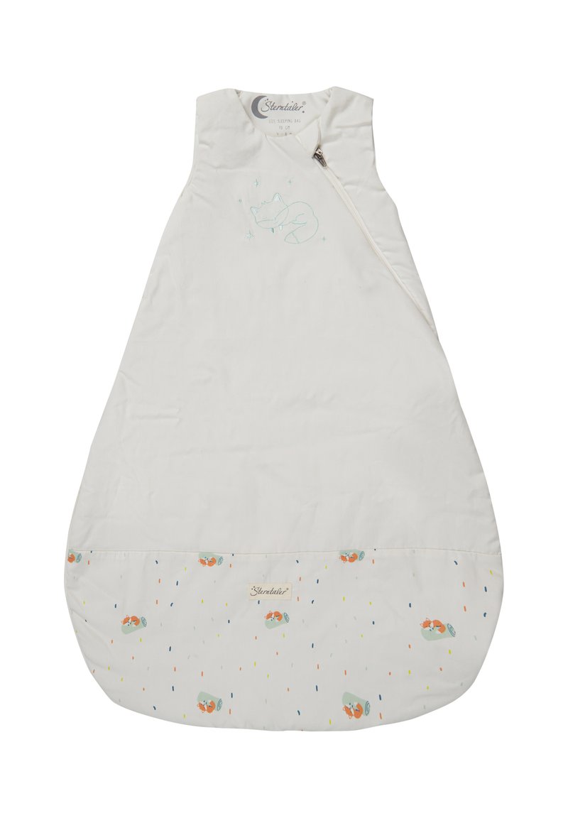 Weißer Babyschlafsack mit ärmellosem Design, der eine genähte Fuchsillustration und bunte Muster von rollenden Tieren in der Nähe des Saums aufweist.