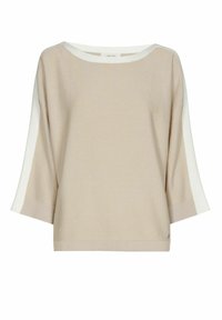 Pull en maille beige avec un large col bateau, des manches trois-quarts et des panneaux latéraux blancs. Texture lisse et design court.