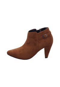 Braune Wildleder-Ankle Boots mit spitzem Schuhkopf, mittelhohem Absatz und seitlichem Schnallendetail. Glatte Textur und elegante Silhouette.