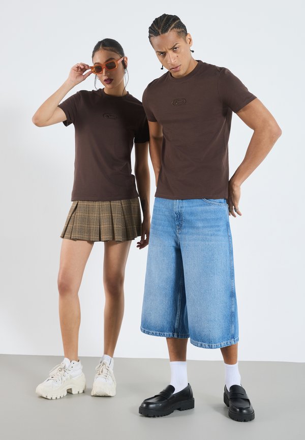 UNISEX - Basic T-shirt - coffee bean3