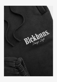 Niet geselecteerd, black