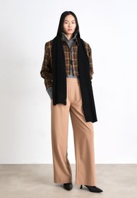 Calvin Klein CHUNKY OPEN SCARF - Scarf - black